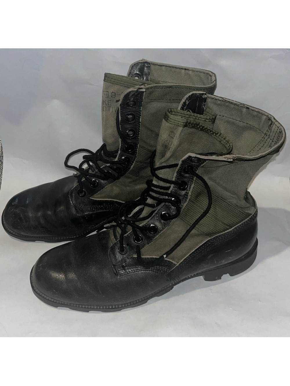 Vintage Ro-Search Boots Mens 9.5R Spike Protective Combat Military Jungle G209